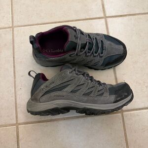 Columbia Women's Gray and Black Athletic Shoes